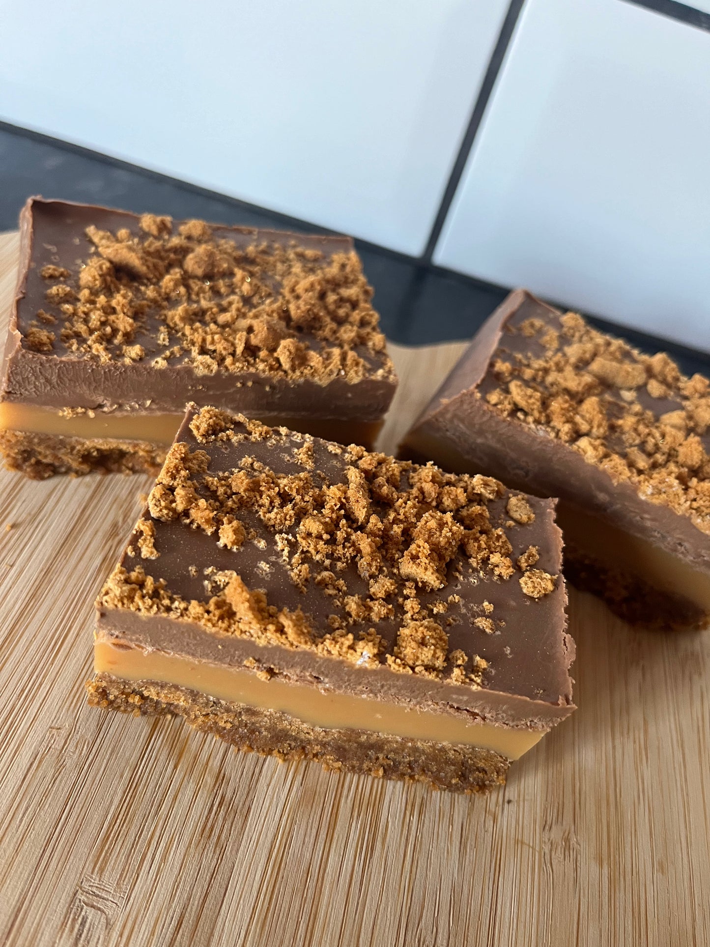 Biscoff Millionaires slice x6